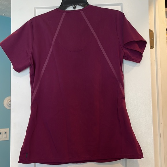 Good condition wine colored - Picture 2 of 3